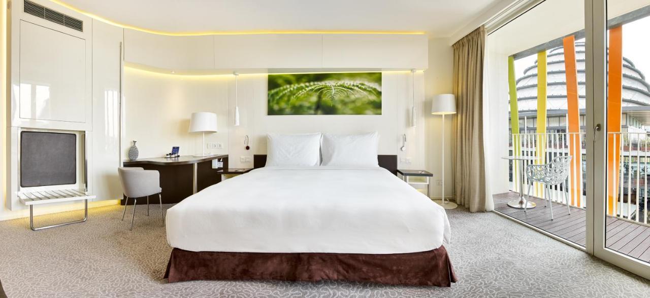 Radisson Blu Hotel & Convention Centre Κιγκάλι Εξωτερικό φωτογραφία A typical room at the hotel