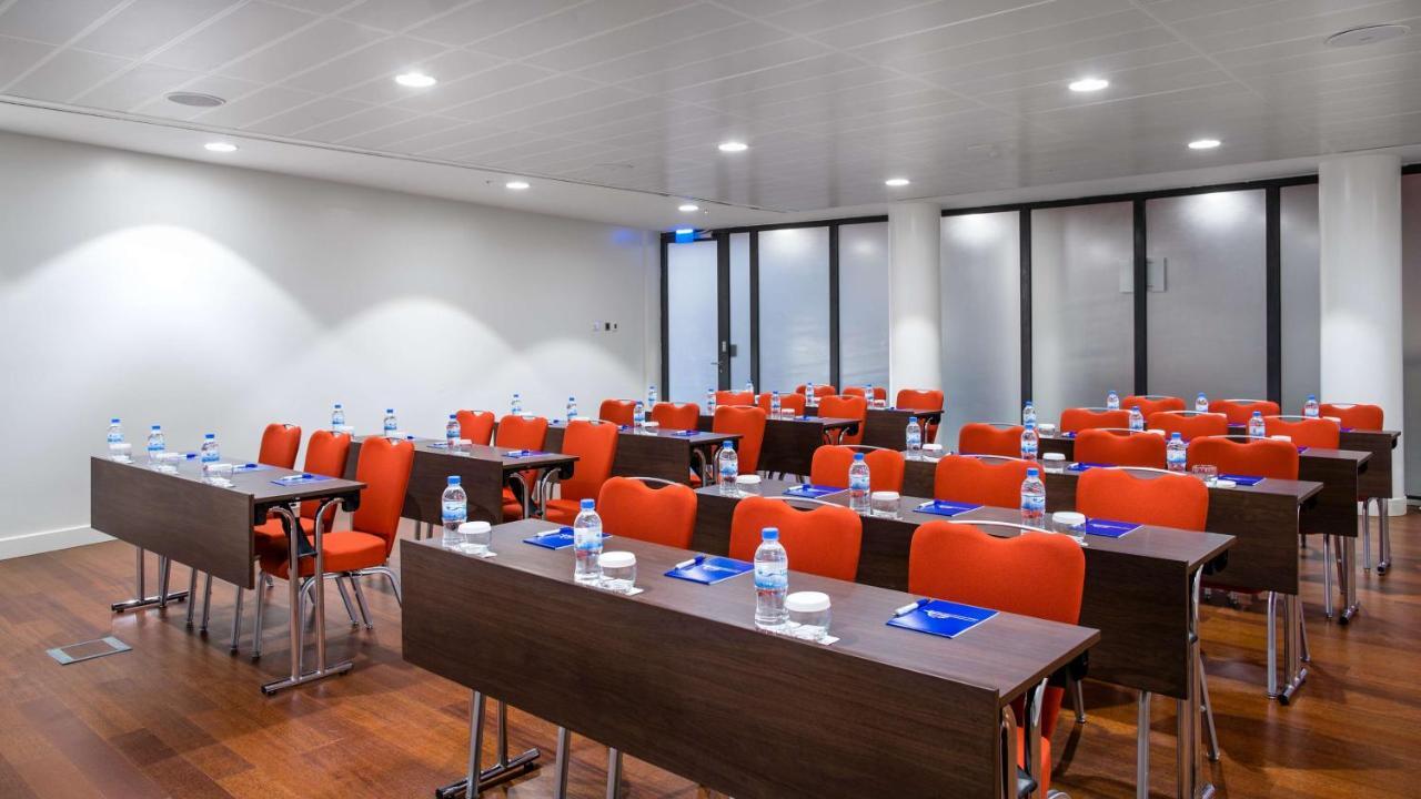 Radisson Blu Hotel & Convention Centre Κιγκάλι Εξωτερικό φωτογραφία Meeting room